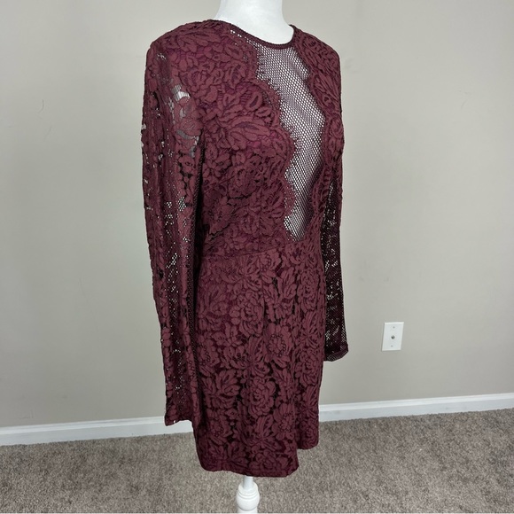 TOBI RAVEN WINE LACE BODYCON LONG SLEEVE MINI DRESS PLUNGE ILLUSION NECK LARGE - Picture 7 of 16